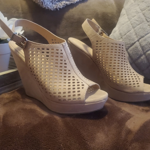 Wedges - Picture 4 of 4